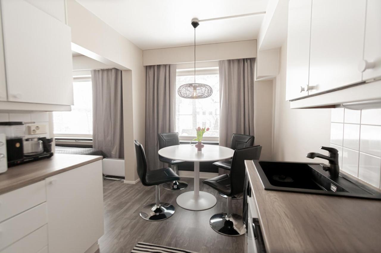 Kulkuri Hostellit Haemeenlinna Экстерьер фото